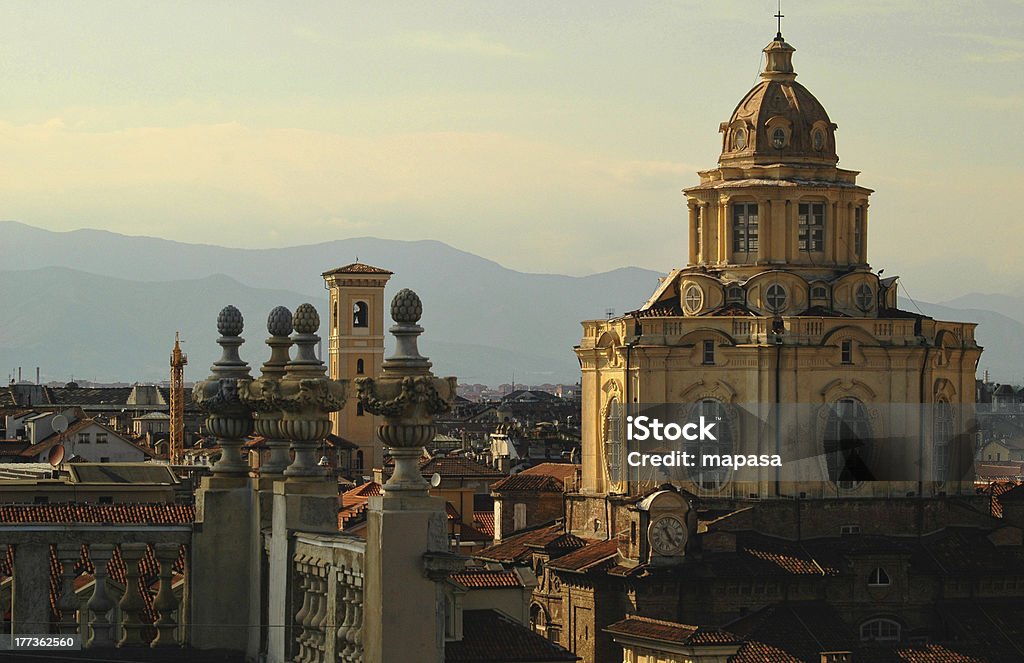 Torino panorama-San Lorenzo cupola, Italia - Foto stock royalty-free di Provincia di Torino