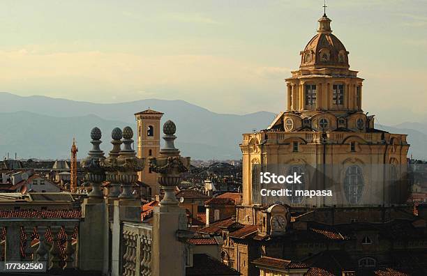 Torino Panoramasan Lorenzo Cupola Italia - Fotografie stock e altre immagini di Provincia di Torino - Provincia di Torino, Torino, Palazzo Reale