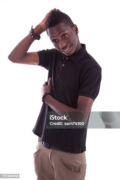 Retrato De Um Adolescente Sorridente Jovem Africano - Fotografias de stock e mais imagens de Adolescente