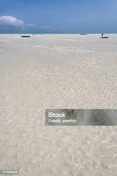 Sandbank - Fotografias de stock e mais imagens de Azul - Azul, Banco de areia, Beira d'Água