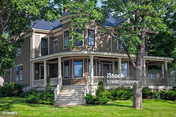 Older Home Stock Photo - Download Image Now - Tree, House, Yard - Grounds