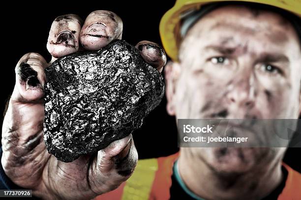 Coalminer - Fotografias de stock e mais imagens de Mineiro de Carvão - Mineiro de Carvão, Subterrâneo, Adulto