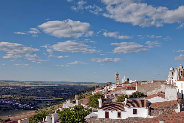istock Monsaraz historic center 177372190