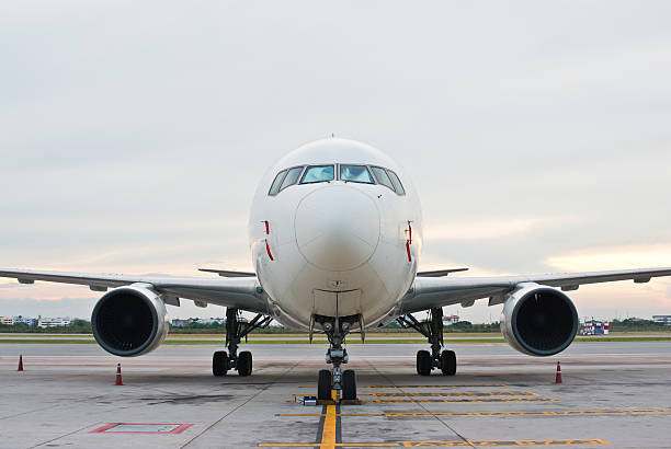 istock Commercial airplane parking 177373319