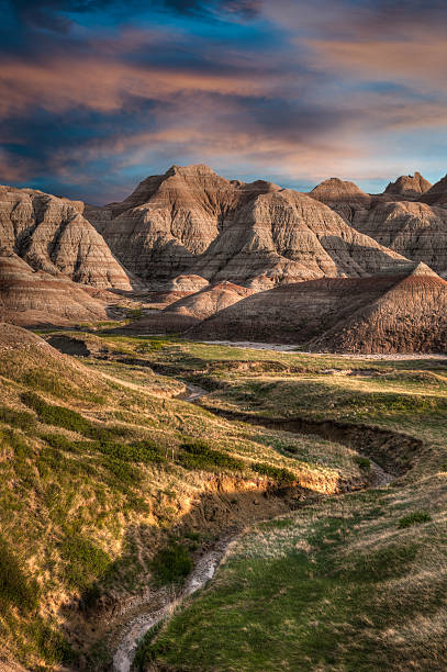 Badlands - South Dakota Badlands - South Dakota: sunset badlands stock pictures, royalty-free photos & images