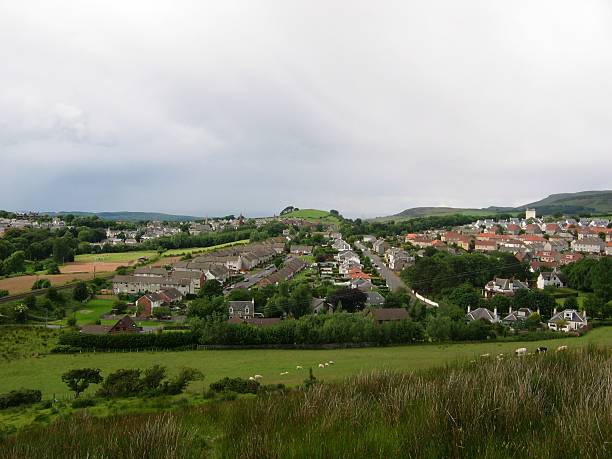 шотландский village - aerial view building exterior suburb neighbor стоковые фото и изображения