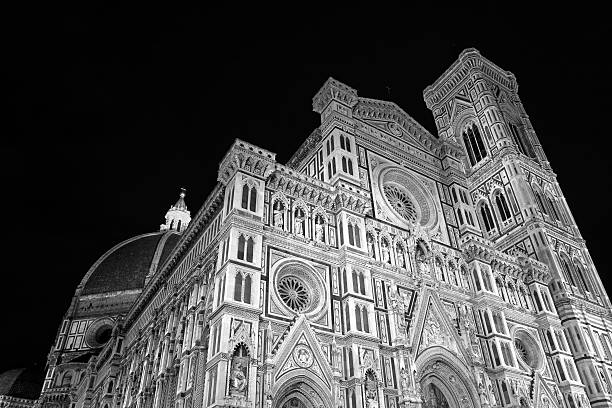 istock Santa Maria del Fiore in Black and White 177375858