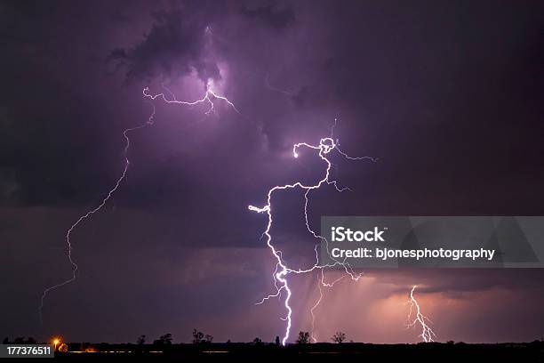 Rurale Temporale - Fotografie stock e altre immagini di Composizione orizzontale - Composizione orizzontale, Fotografia - Immagine, Lampo