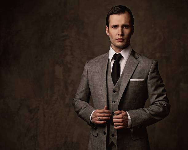 Chaleco De Vestir Hombre - Banco de fotos e imágenes de stock - iStock Chaleco De Vestir Hombre - Banco de fotos e imágenes de stock - iStock