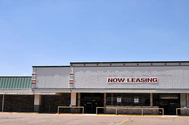 istock Now leasing sign on a shopping mall 177383111