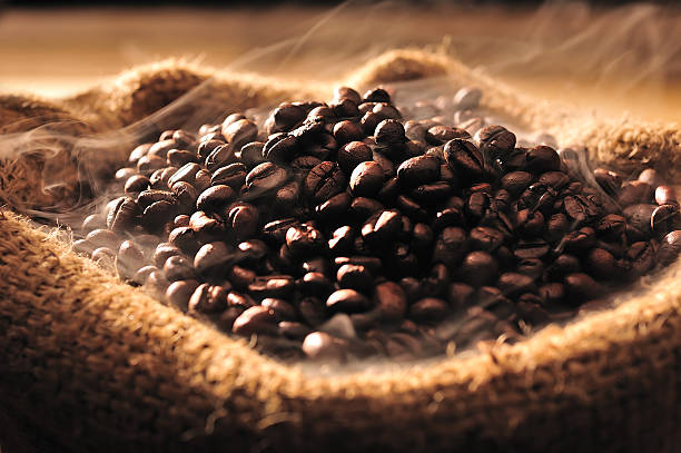 coffee beans - coffee bean cafe burlap sack burlap стоковые фото и изображения