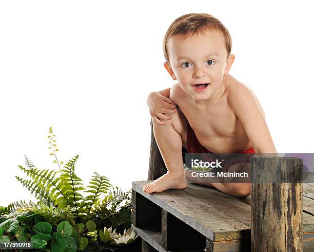 Happy Auf Dem Dock Stockfoto und mehr Bilder von 2-3 Jahre - 2-3 Jahre, Alt, Anlegestelle