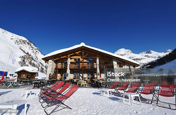 Foto de Mountain Ski Resort e mais fotos de stock de Val d'Isère - Val d'Isère, Chalé, Savoie