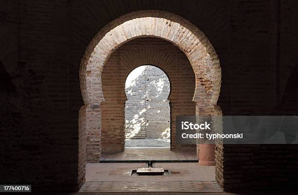 Photo libre de droit de Alcazar De Jerez De La Frontera Espagne banque d'images et plus d'images libres de droit de Alcazar de Ségovie - Alcazar de Ségovie, Prise de vue en intérieur, Château