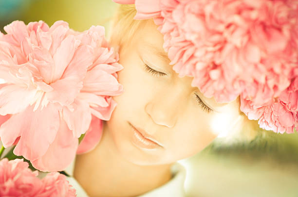 istock beauty girl 177403776