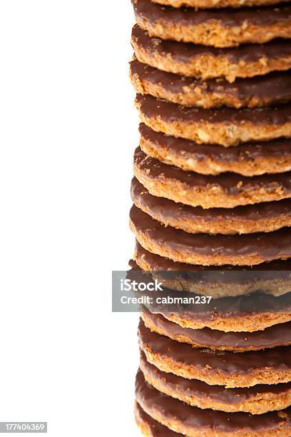 チョコレートクッキーのクローズアップ - おやつのストックフォトや画像を多数ご用意 - おやつ, カットアウト, クッキー