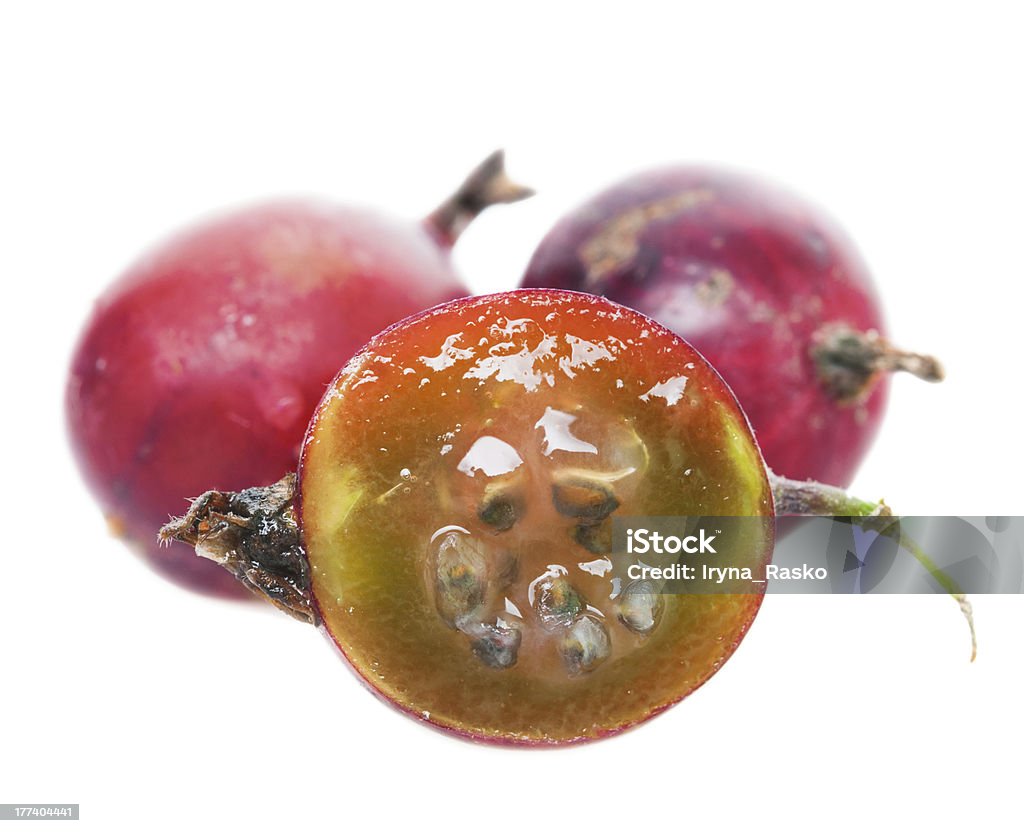 Коричневый gooseberries на белом - Стоковые фото Без людей роялти-фри