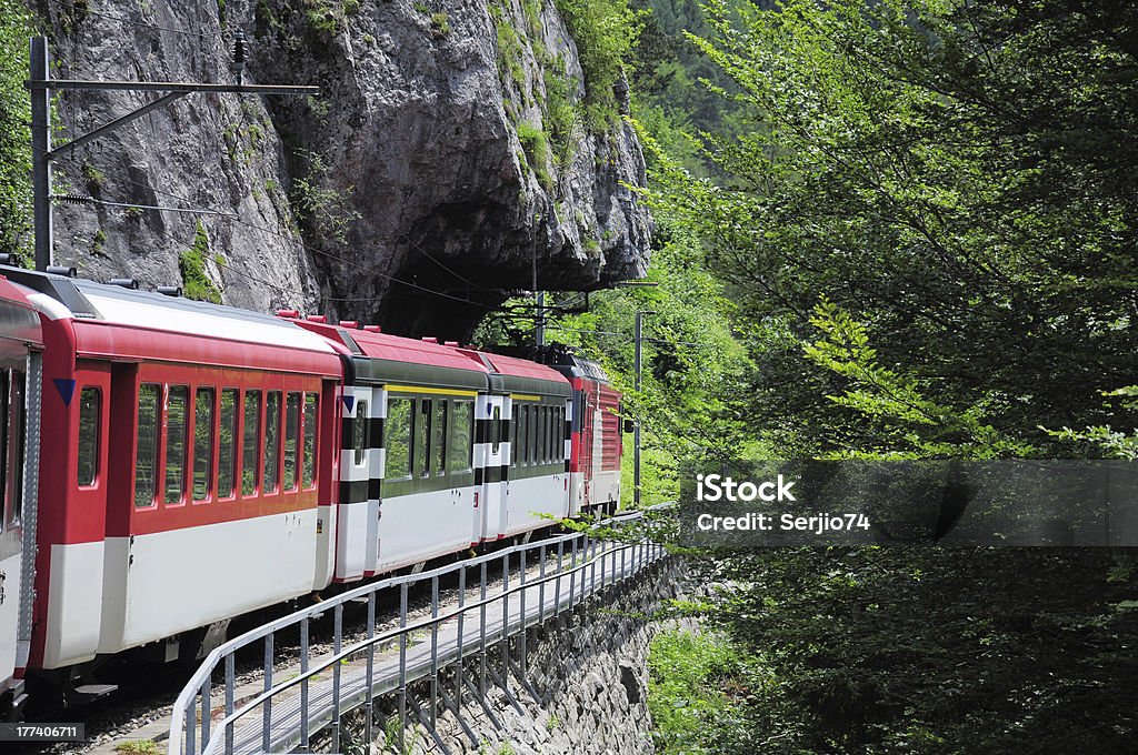 Cogwheel railway. Der Schweiz. - Lizenzfrei Anhöhe Stock-Foto