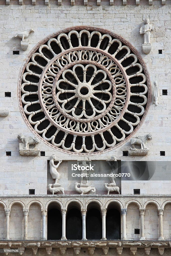 セイントルフィーノ大聖堂 - 円花窓のロイヤリティフリーストックフォト