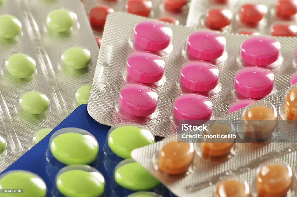 Komposition mit verschiedenen Medikamente Pillen - Lizenzfrei Antibiotikum Stock-Foto