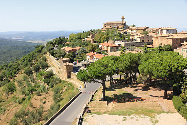 istock Montalcino, hill. Tuscany, Italy 177407849