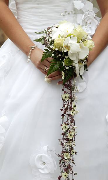 istock The beautiful white bride bouquet 177412400