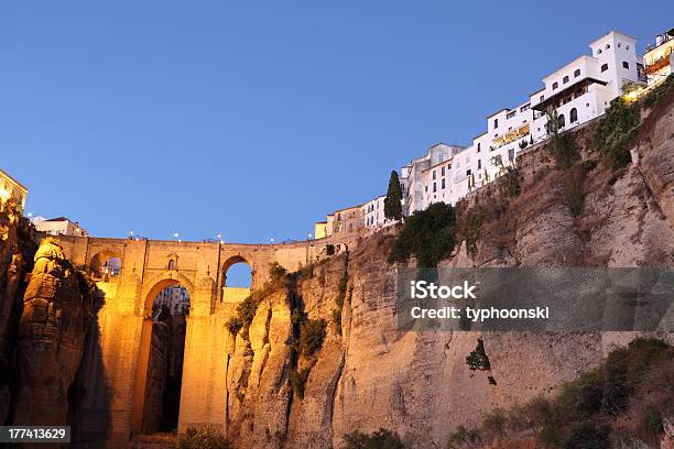 Puente Nuevo W Ronda Hiszpania - zdjęcia stockowe i więcej obrazów Andaluzja - Andaluzja, Architektura, Bez ludzi