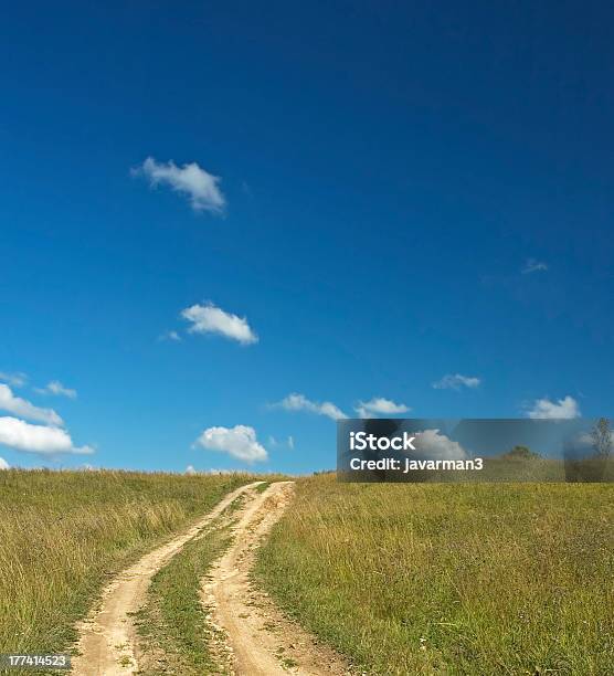 Camino Foto de stock y más banco de imágenes de Aire libre - Aire libre, Amarillo - Color, Azul