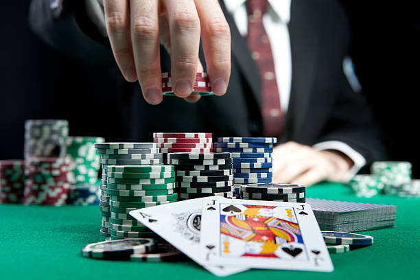 blackjack im casino - poker tisch stock-fotos und bilder