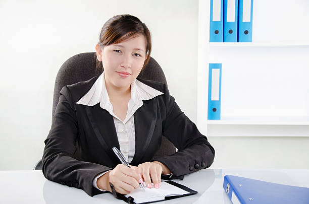 istock Businesswoman working on her desk 177416371