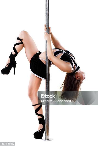 Foto de Mulher Jovem Sexy Pole Dance e mais fotos de stock de Adulto - Adulto, Beleza, Cabelo Castanho