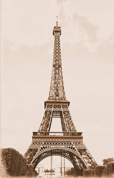 istock Vintage Eiffel Tower Photo 177416599