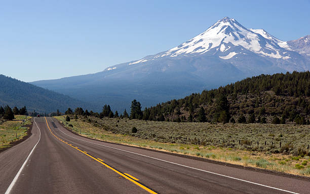 Countryside South Highway 97 View Road to Mount Shasta The Road to Mount Shasta in California mt shasta photos stock pictures, royalty-free photos & images