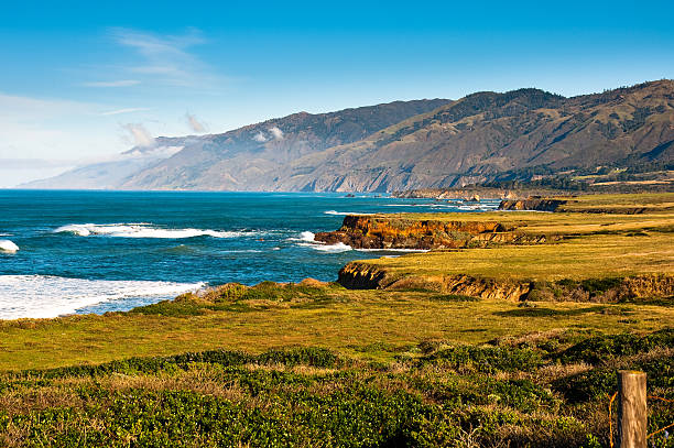 big sur de las montañas - coastline big sur usa the americas fotografías e imágenes de stock