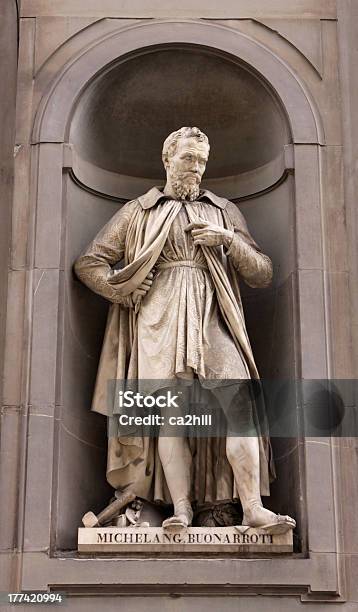 Estatua De Michelangelo Foto de stock y más banco de imágenes de Arquitecto - Arquitecto, Arte, Arte cultura y espectáculos