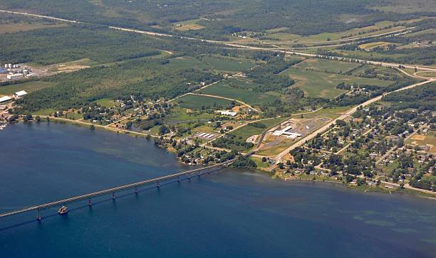 istock Johnstown Border Crossing, aerial 177422457