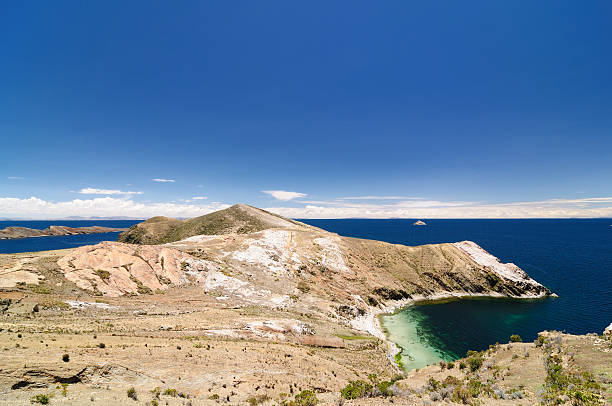 lago titicaca, bolivia, isla del sol, (isla de sol) - bolivia copacabana bolivian ethnicity lake titicaca fotografías e imágenes de stock