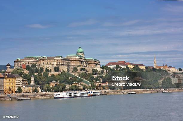 Galería Nacional Del Buda De Budapest Foto de stock y más banco de imágenes de Aire libre - Aire libre, Arquitectura, Bastión de los Pescadores