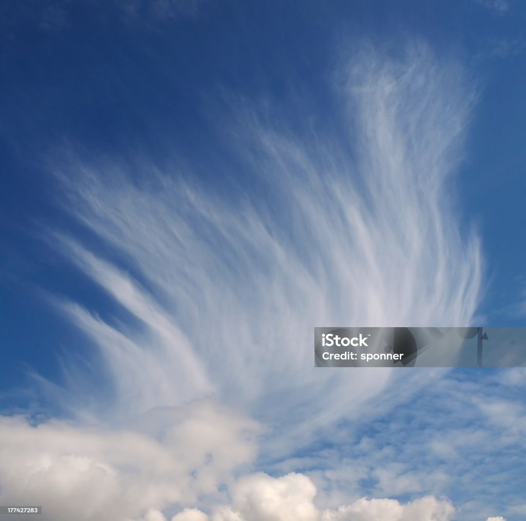 Extremo Mares nubes - Foto de stock de Azul libre de derechos