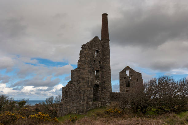 istock Carn Galver Tin Mine engine houses, Penwith Peninsula, Cornwall, UK 1774298718