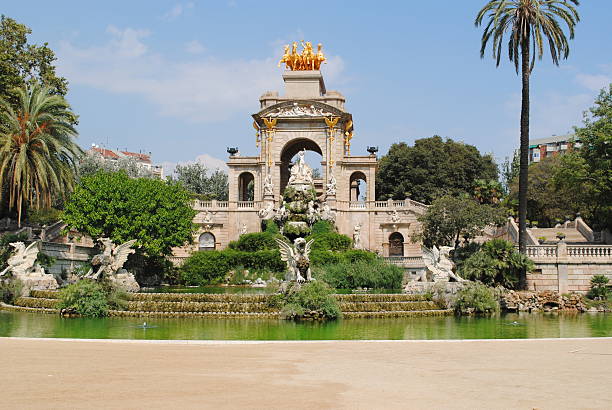 istock Fountain of the Cascade 177431353