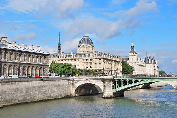 istock Beautiful quay in Paris 177432956