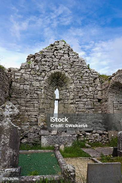내부 밀즈의 왜고너의 Carran 교회 0명에 대한 스톡 사진 및 기타 이미지 - 0명, 12세기, 개념