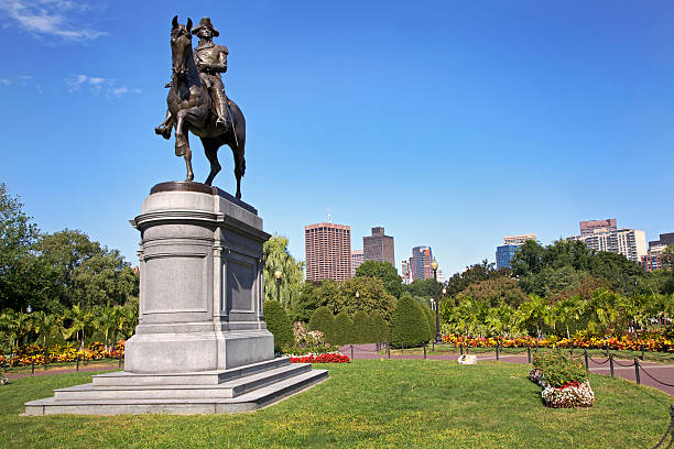 istock George Washington statue in Boston Park (XXXL) 177440036
