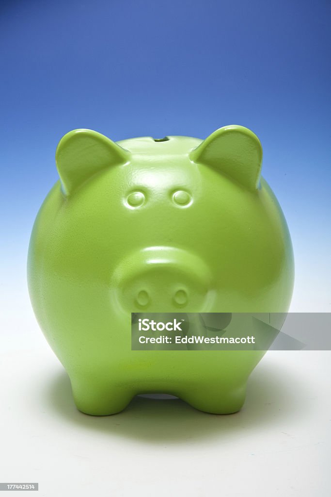 Green piggy bank ou dinheiro da caixa. - Foto de stock de Brinquedo royalty-free