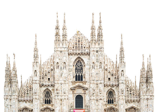 catedral de milão cúpula parte superior isolado no branco. itália, europa - dome milan italy architectural feature italy imagens e fotografias de stock