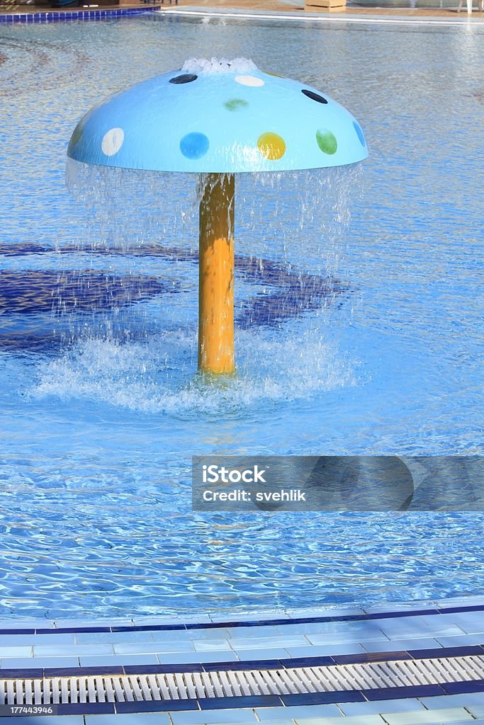 Na piscina - Foto de stock de Azul royalty-free