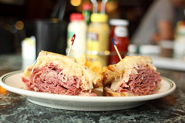 istock Traditional Reuben sandwich 177444119