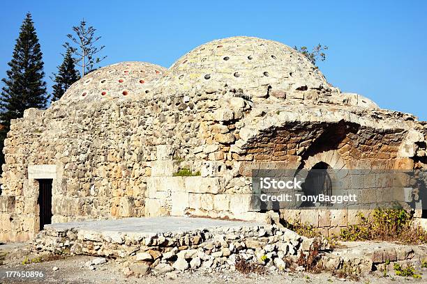 Divã Banhos Paphos Chipre - Fotografias de stock e mais imagens de Antigo - Antigo, Antiguidades, Ao Ar Livre