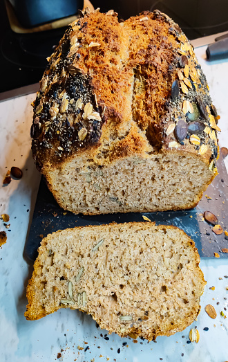 Sliced ​​wholemeal bread with seeds